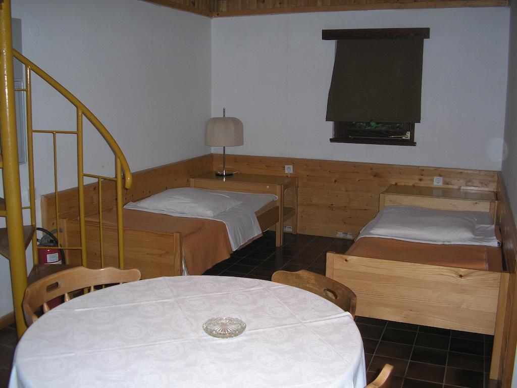 Camping Pivka Jama Postojna Δωμάτιο φωτογραφία